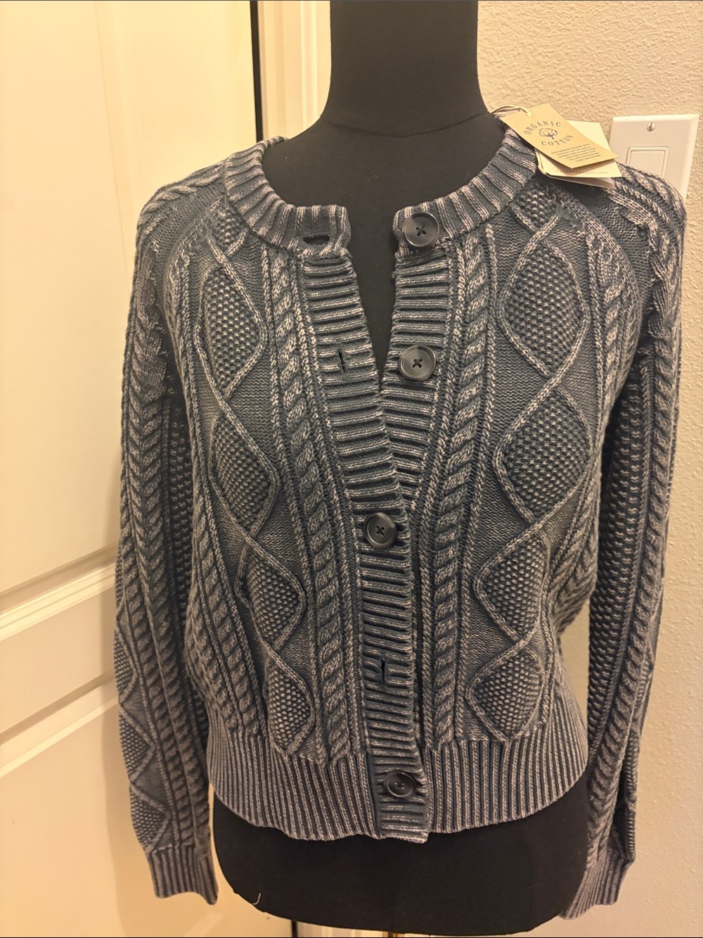 Faherty Cable Knit Cardigan in Phantom NWT Size Small - Picture 5 of 7